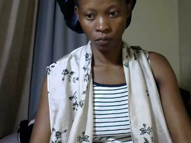 Offline PrettyAlianah on BongaCams