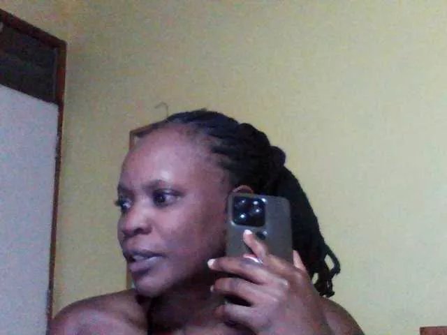 Princessmiles on BongaCams