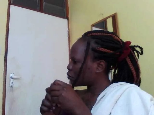 Princessmiles on BongaCams