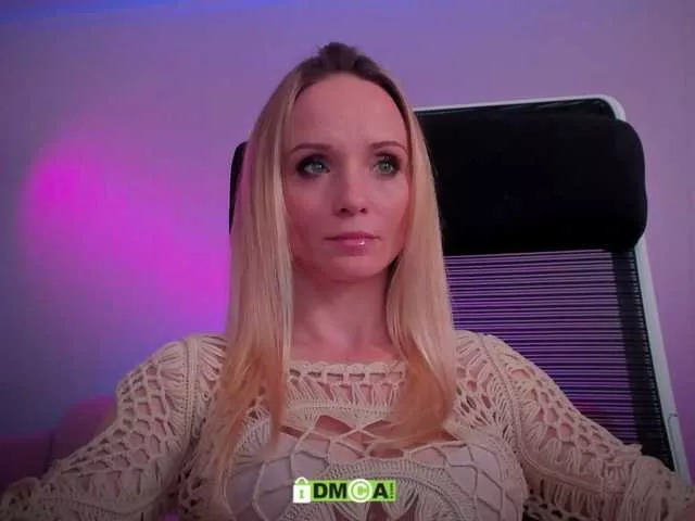 Freechat purple-love on BongaCams
