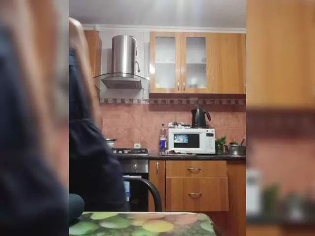 Freechat Raisin on BongaCams