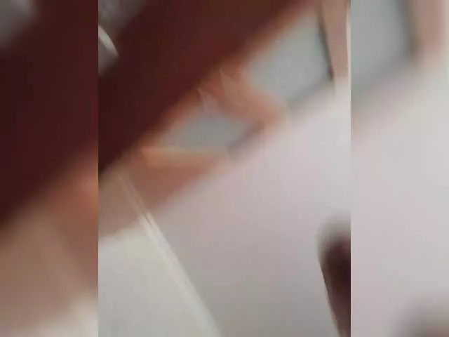 Freechat Raisin on BongaCams