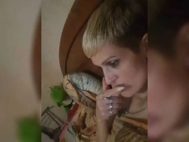 Freechat Raisin on BongaCams