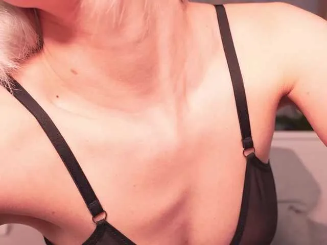 Offline RanyLoveTomson on BongaCams