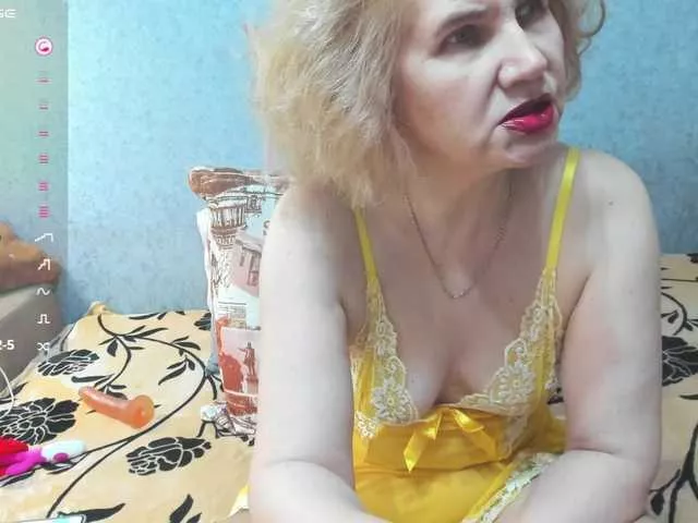 Offline Red-hot-lips on BongaCams