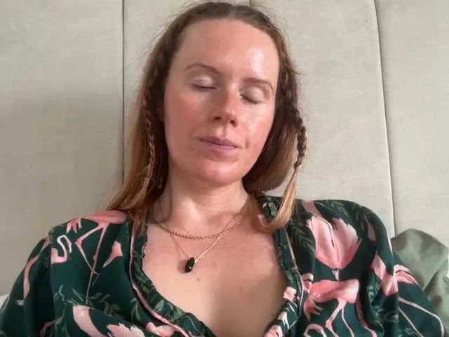 REDHEADROSIE on BongaCams