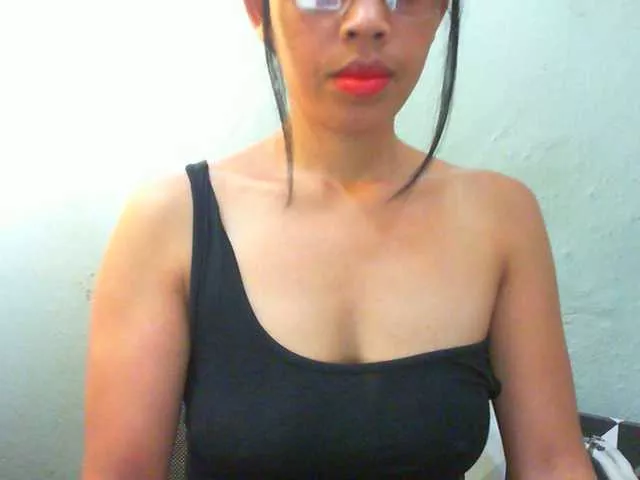 Offline RitaHalle on BongaCams