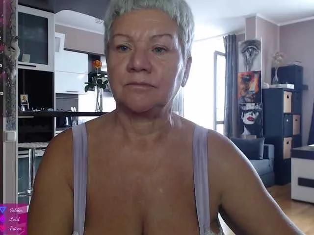 Offline roxana-brooks on BongaCams