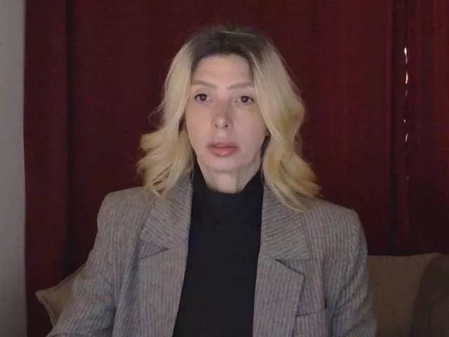 RoxySkyBlue on BongaCams