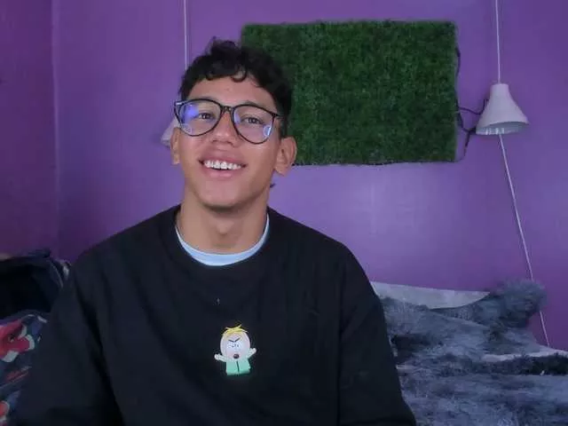 Offline RyanPricee on BongaCams