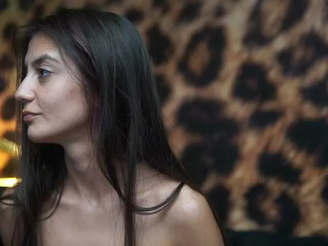 Offline SabrinaHope on BongaCams