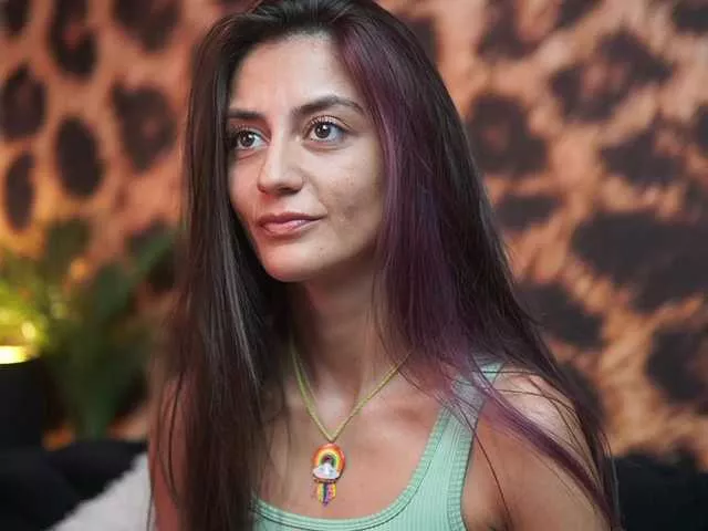 Offline SabrinaHope on BongaCams