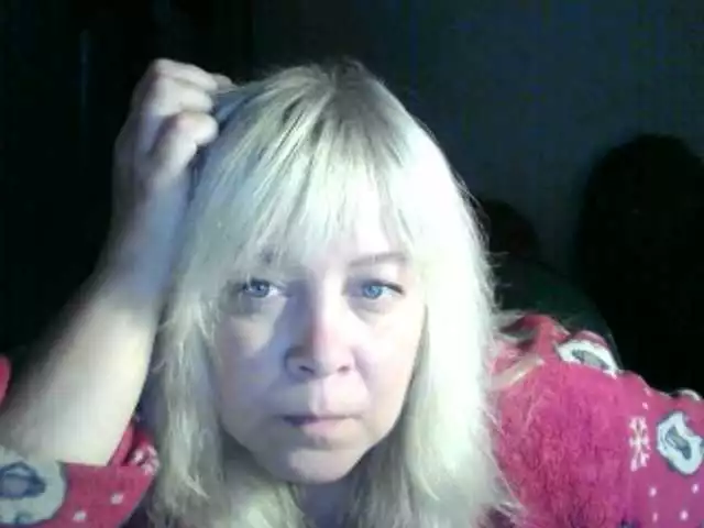 Offline Savan35na on BongaCams