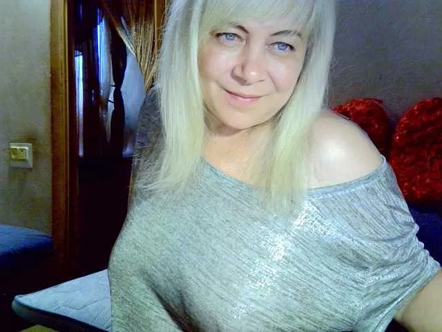 Offline Savan35na on BongaCams