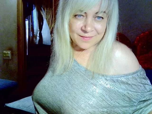 Offline Savan35na on BongaCams