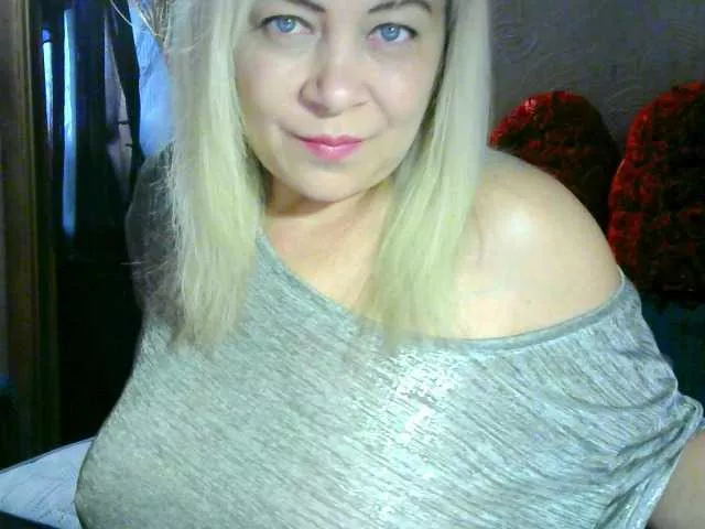 Offline Savan35na on BongaCams