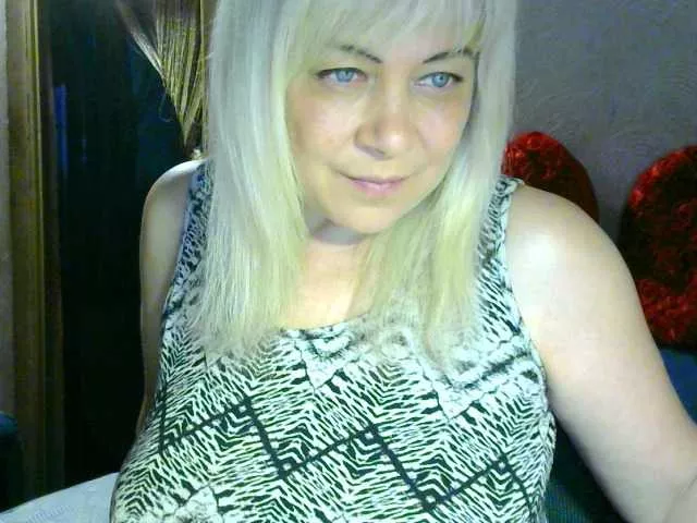 Offline Savan35na on BongaCams