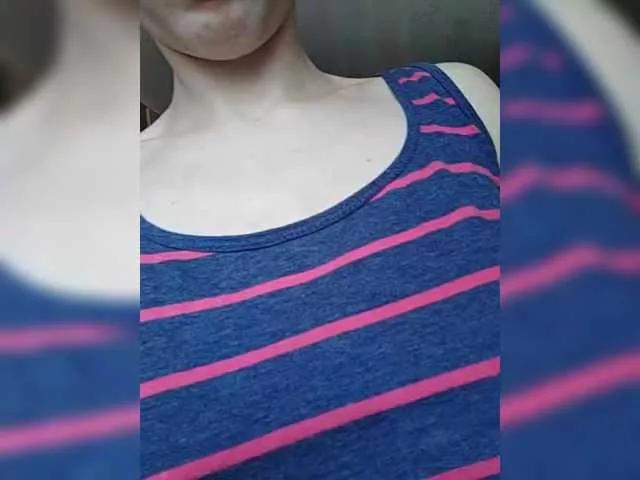 SexyBlondMia on BongaCams