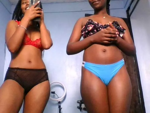 Offline Slutgals2 on BongaCams