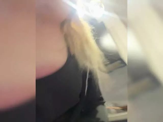 Sonya699 on BongaCams