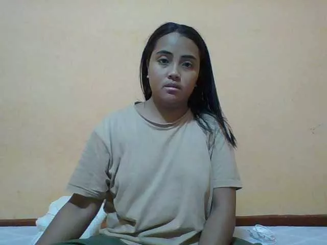 Offline SunsetMonica on BongaCams