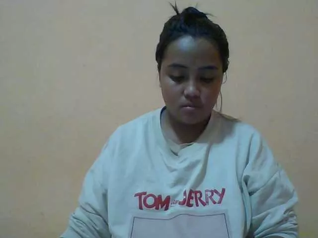 Offline SunsetMonica on BongaCams