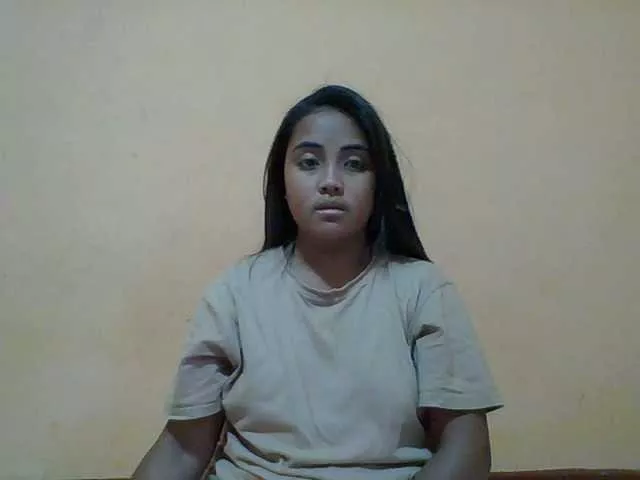 Offline SunsetMonica on BongaCams