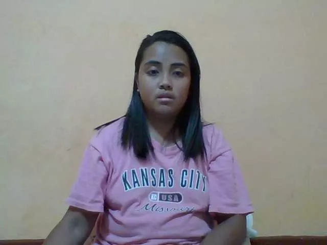 Offline SunsetMonica on BongaCams