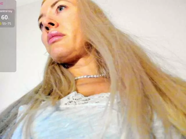 Offline Suuzykiss on BongaCams