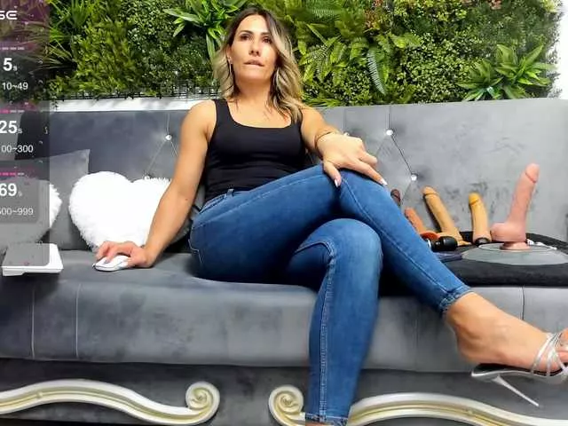 Offline Sweetcherry30 on BongaCams