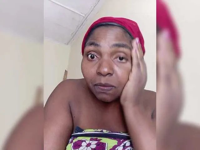 Sweetmama02 on BongaCams