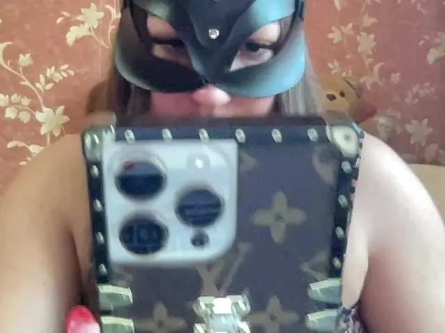 SweetStrawberry1 on BongaCams