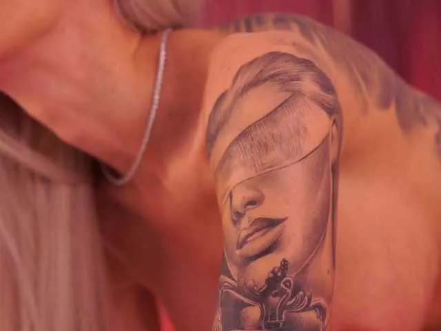 TheFallingAngel on BongaCams