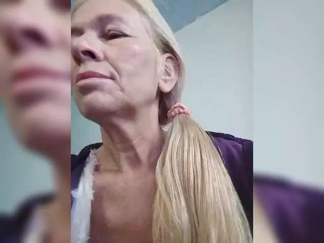 victoria71 on BongaCams