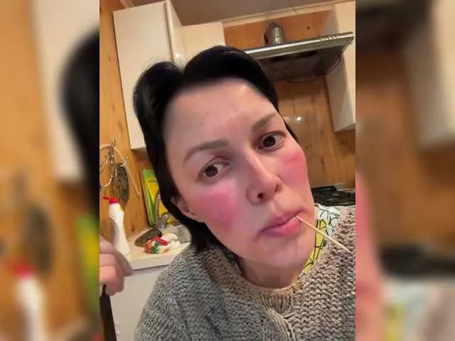 vik77777A — Take me to Private 150 tokens , add 5 tokens to friends , please me 89 tokens