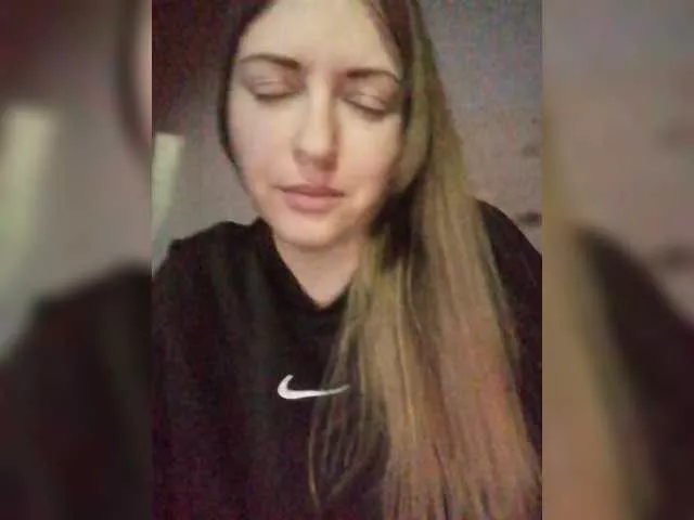 Offline Viktoria-play on BongaCams