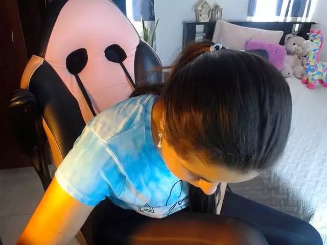 Violetacampbe on BongaCams