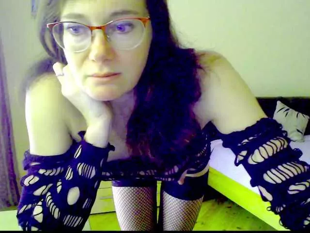 Offline VioricaRoss on BongaCams