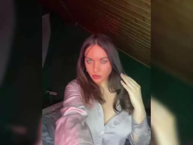 Freechat Vishenkakiss on BongaCams