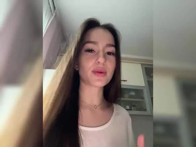 whiteTEAa on BongaCams