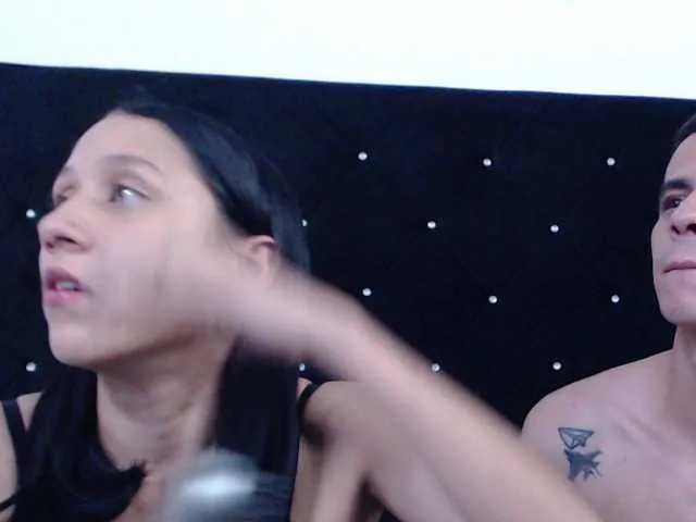 Offline YeraldinAndJos on BongaCams