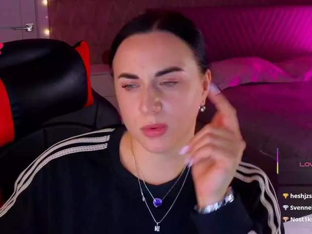 Freechat YURIEVNA13 on BongaCams