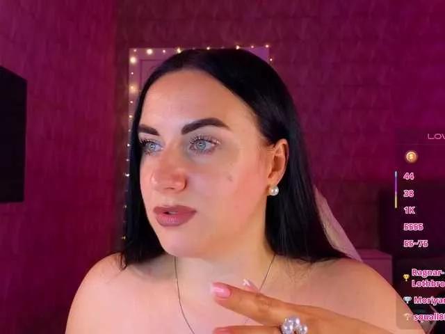 Freechat YURIEVNA13 on BongaCams