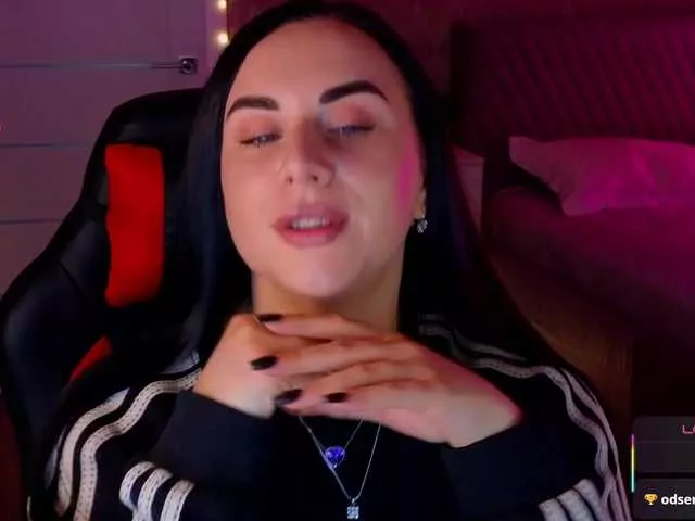 Freechat YURIEVNA13 on BongaCams