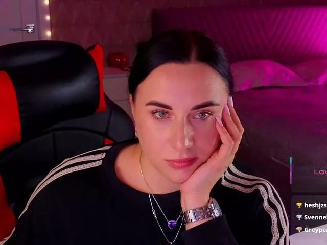 Freechat YURIEVNA13 on BongaCams