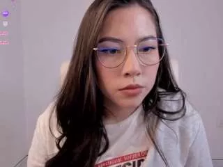 Offline bubble-gum on CamSoda