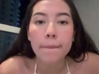 Offline bubble-gum on CamSoda