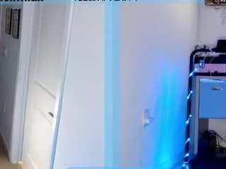 Freechat milavalentina on CamSoda