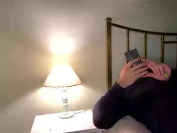 Freechat 2littlefox on Chaturbate