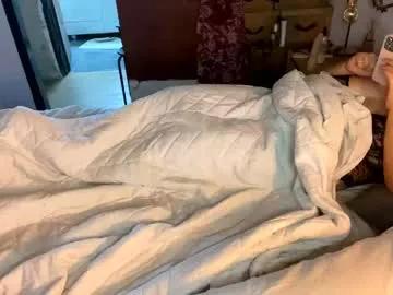 Freechat 2littlefox on Chaturbate